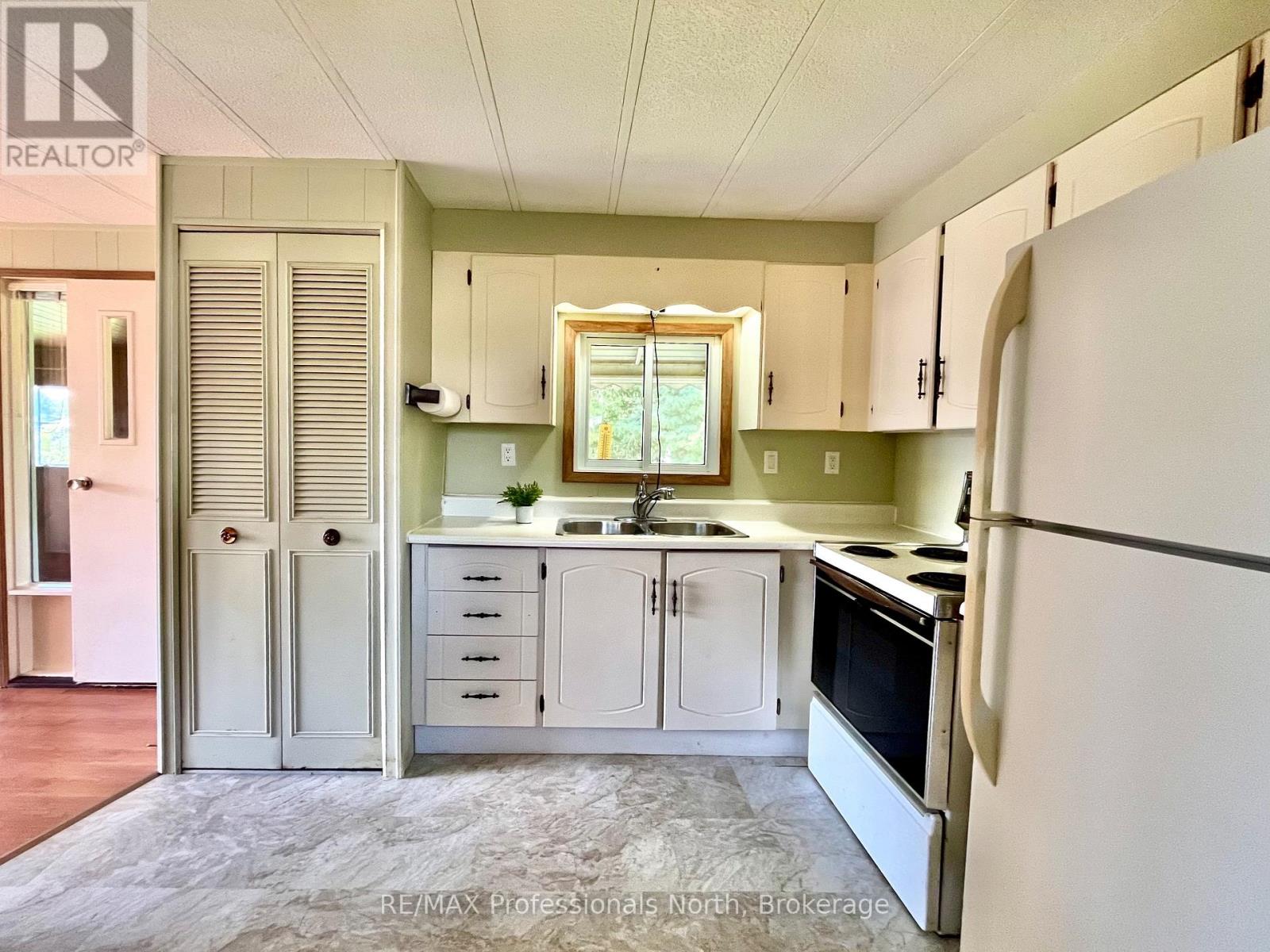 1053 SEVENTH LANE - Image 25