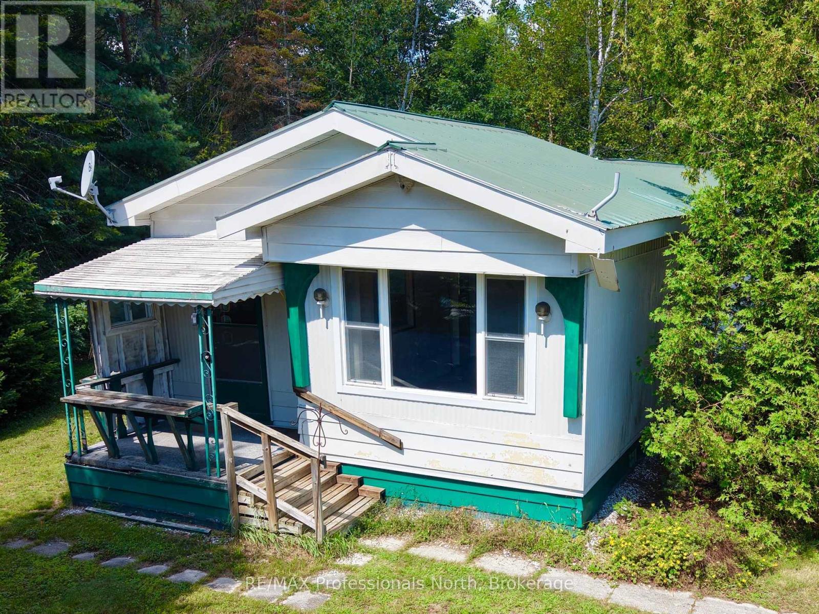1053 SEVENTH LANE - 3