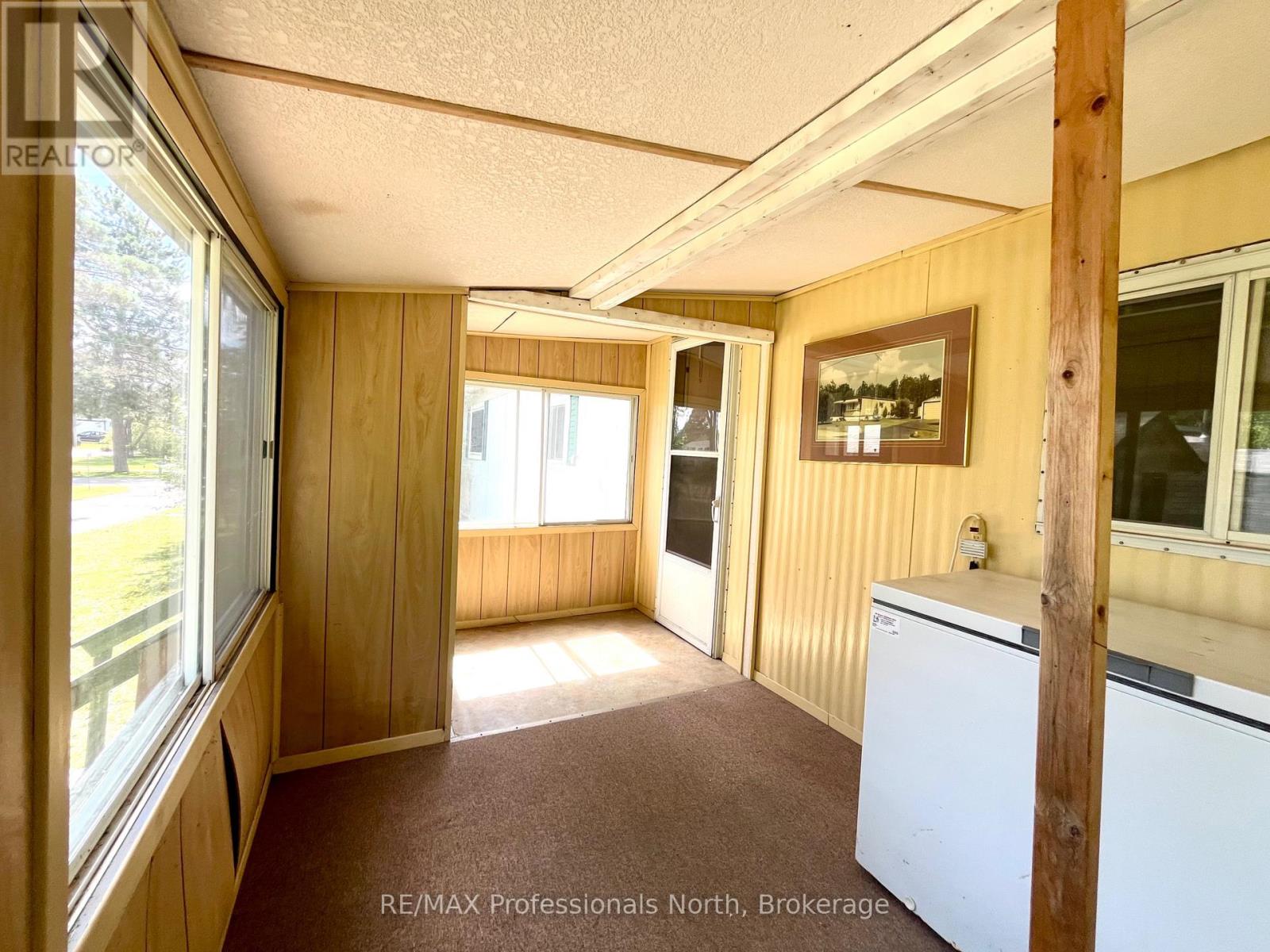 1053 SEVENTH LANE - Image 37