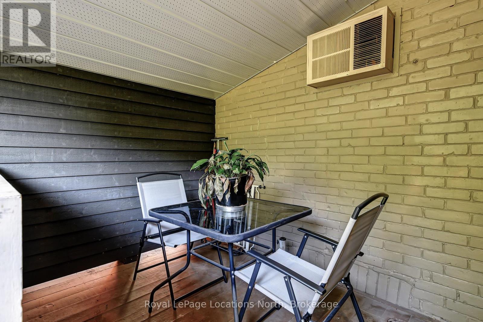 27 EDWIN STREET E - 27