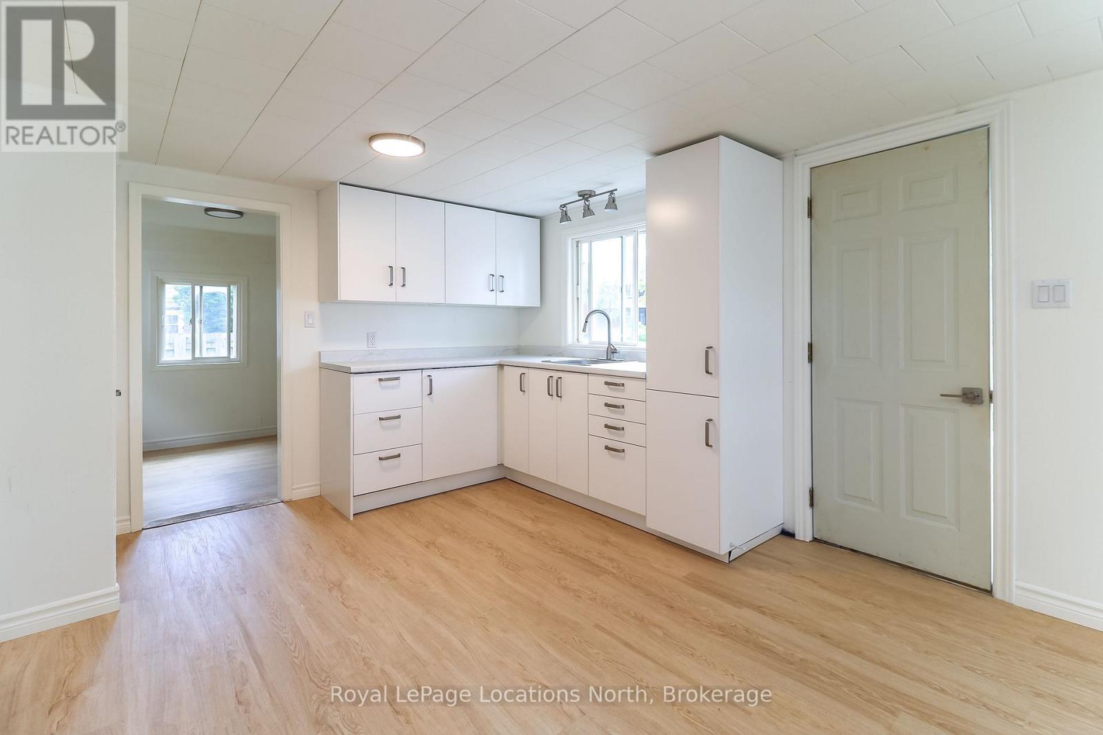 253 Thompson Street — photo 11