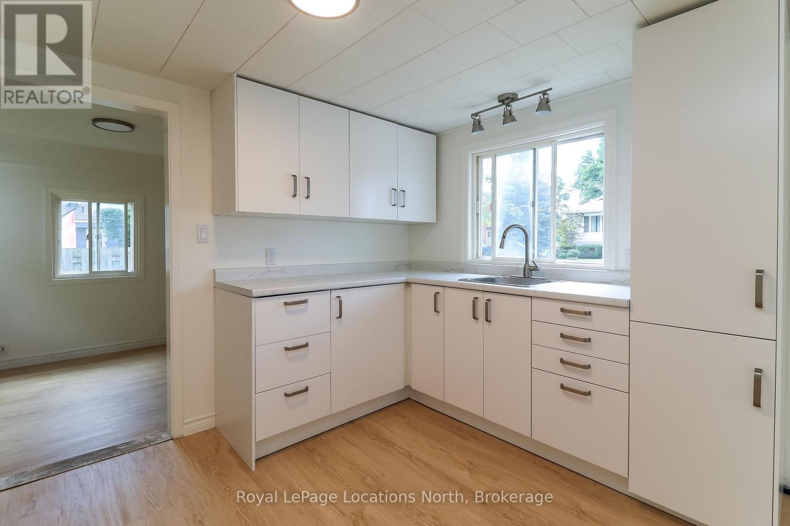 253 Thompson Street — photo 13