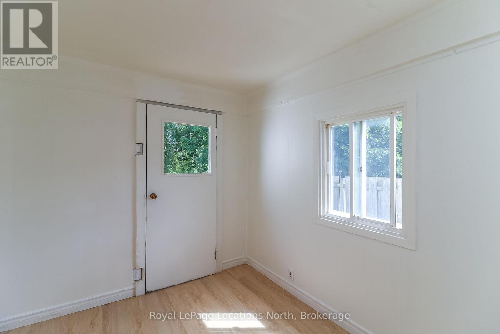 253 Thompson Street — photo 19