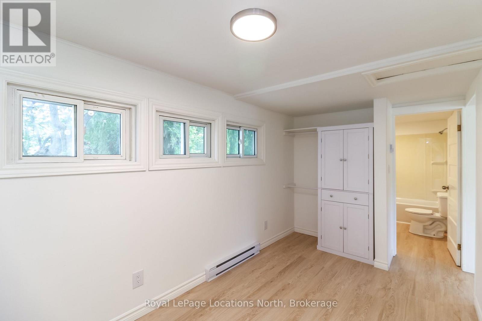 253 Thompson Street — photo 23