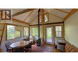 4325 Moan Road, Ta Ta Creek, BC V0B2K0 Photo 11