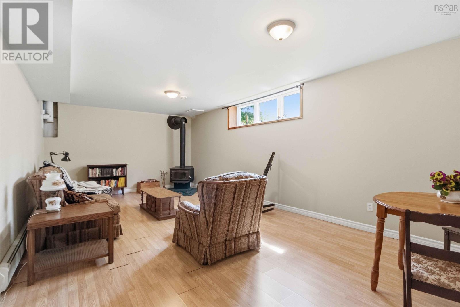 28 Fort Sackville Road - 23