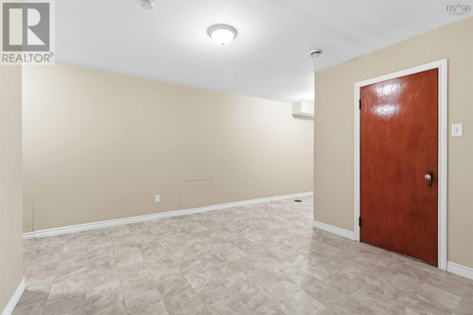 28 Fort Sackville Road - 29