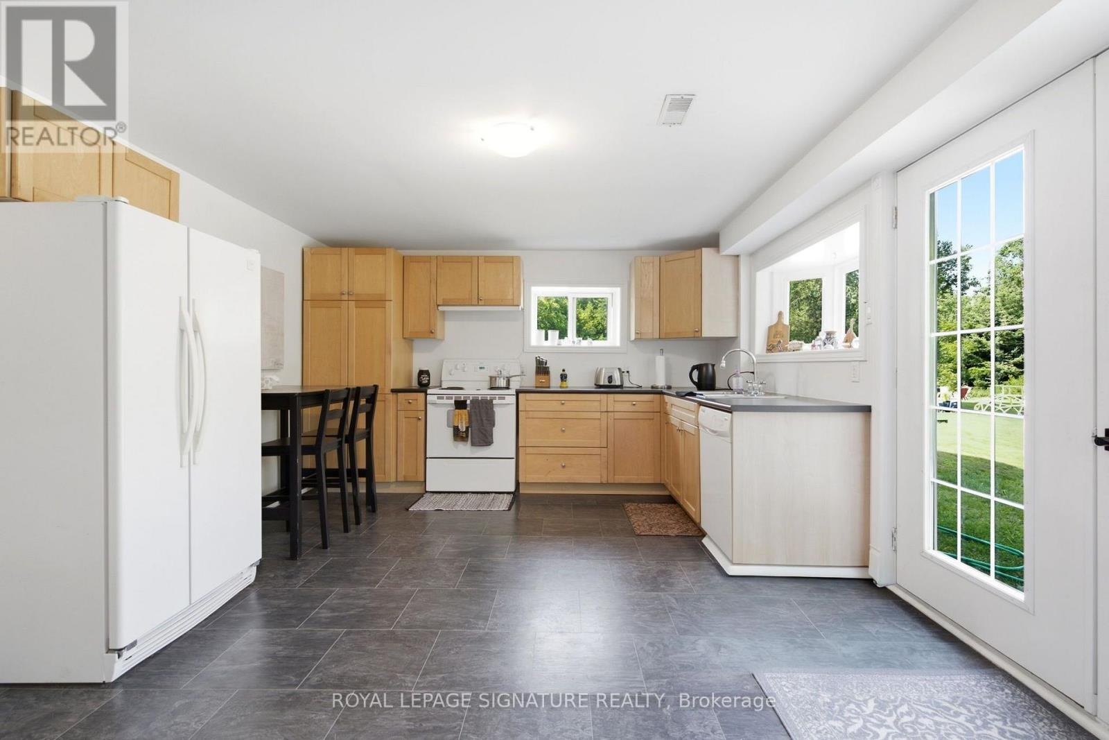 1252 CONCESSION RD 7 - 24