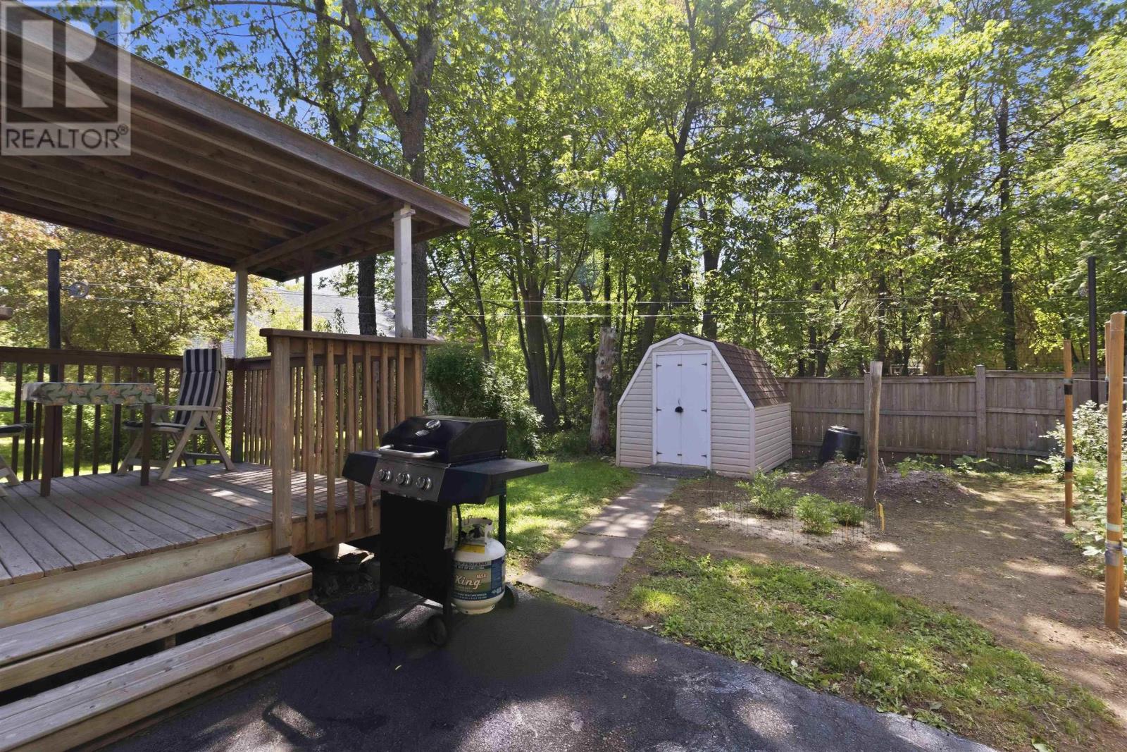 28 Fort Sackville Road - 6