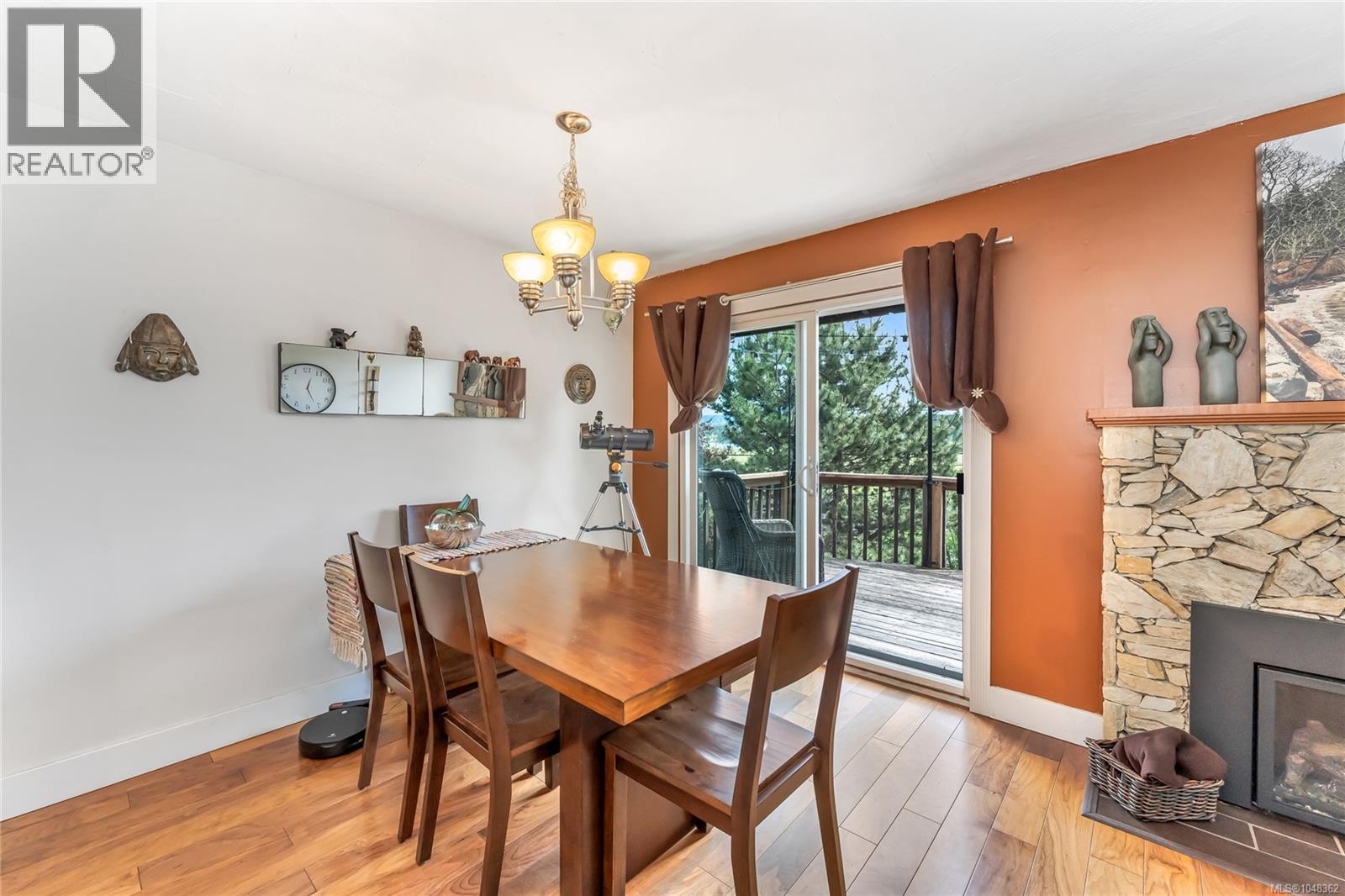 #2 6172 Alington Rd - 2