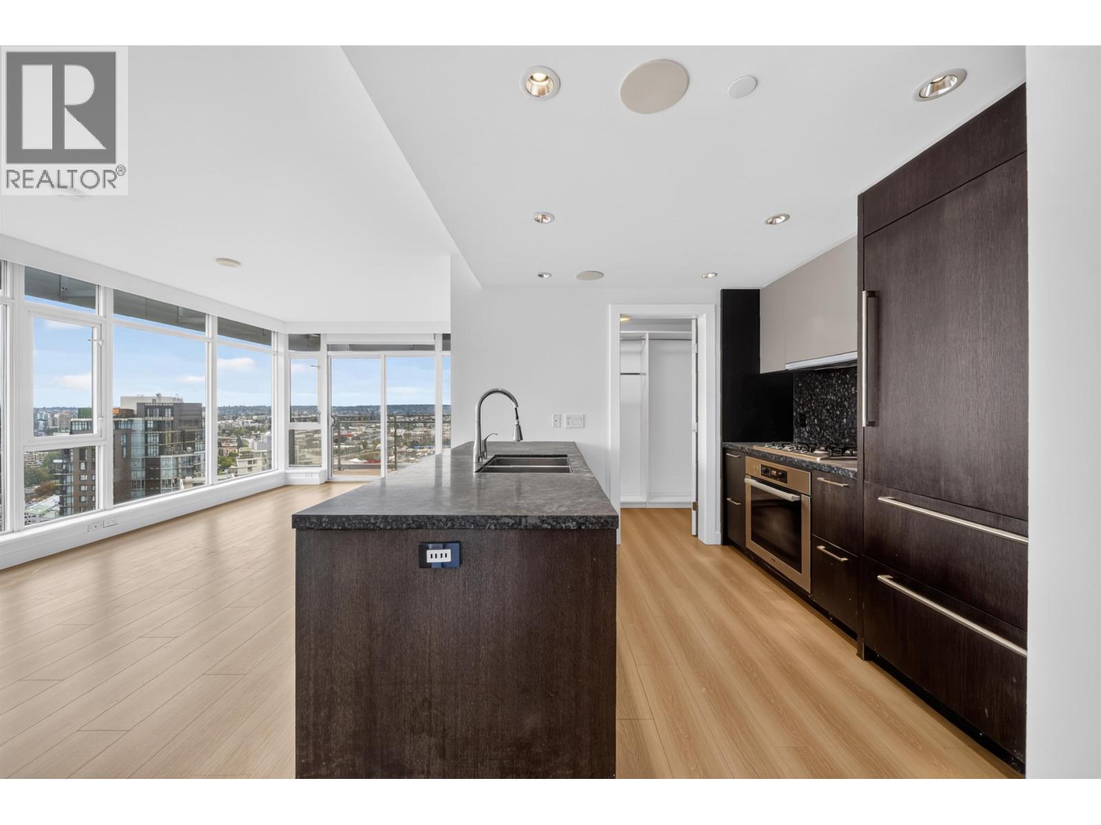 2 Bed, 2 Bath House for Sale in Vancouver – 3508 1372 SEYMOUR STREET, Vancouver – MLS# R3160365 - Image 10