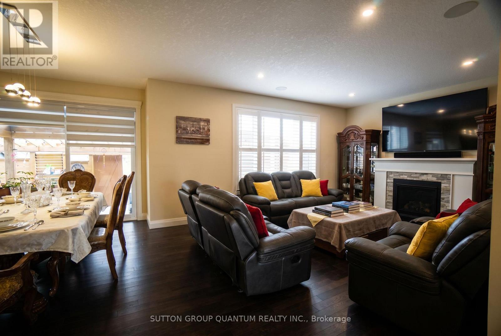 104 THAMES SPRINGS CRESCENT - Image 6