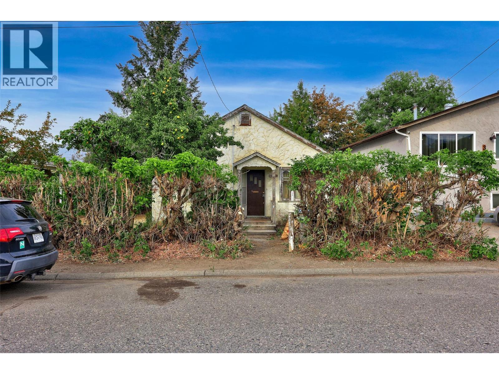322 LINDEN Avenue - 1