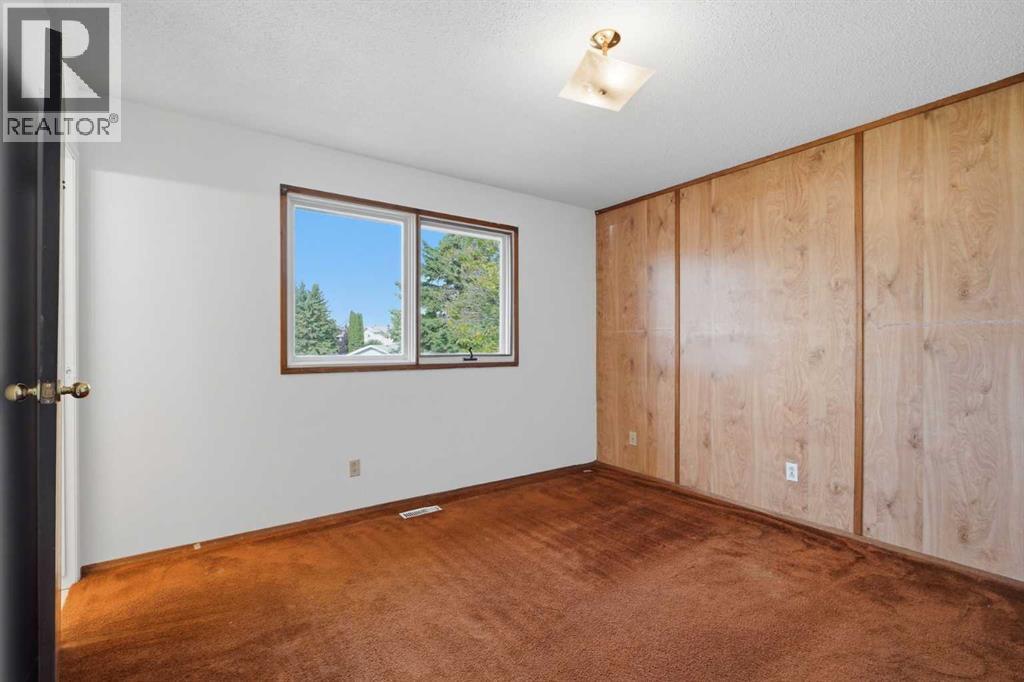 Listing photo – 3214 57 Avenue, Red Deer