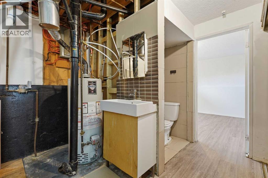 Listing photo – 3214 57 Avenue, Red Deer