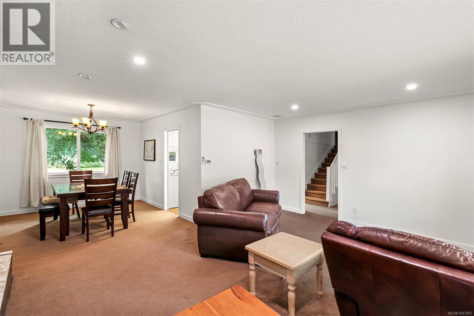 3158 Barford Cres - 6