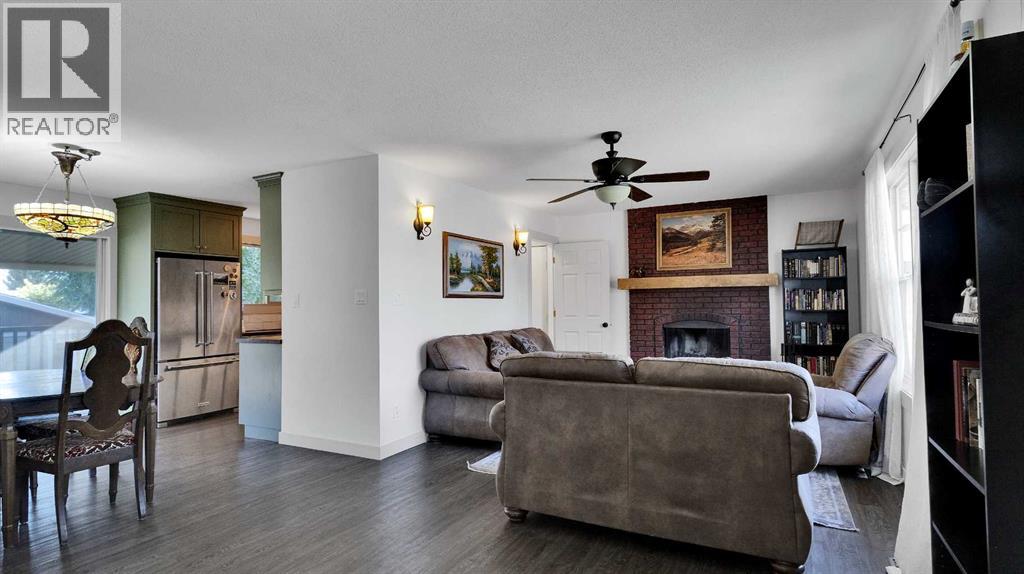 1514 19 Avenue N - 9