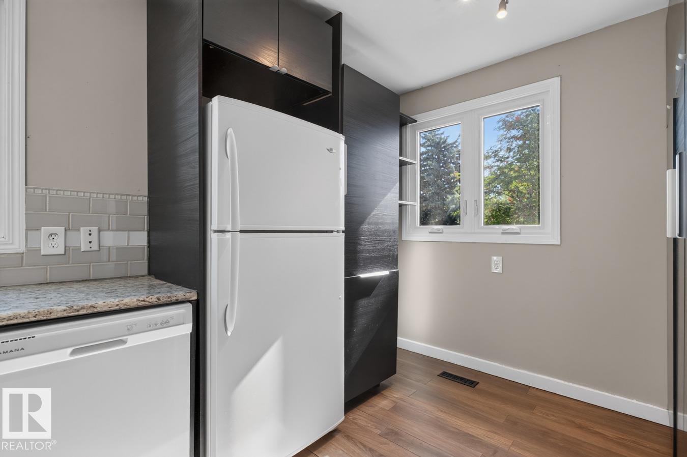 3524 51 ST NW - 15