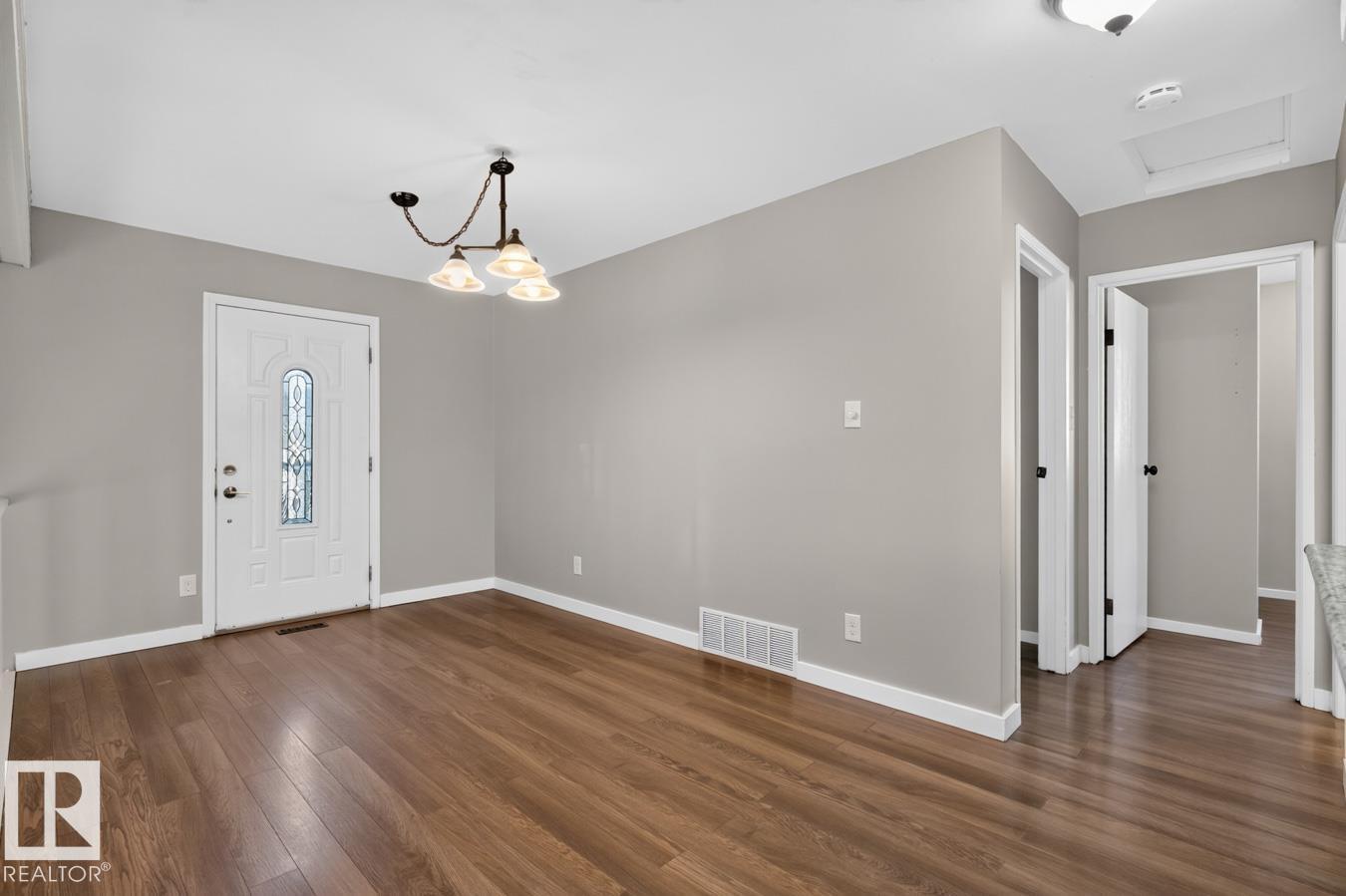 3524 51 ST NW - 19