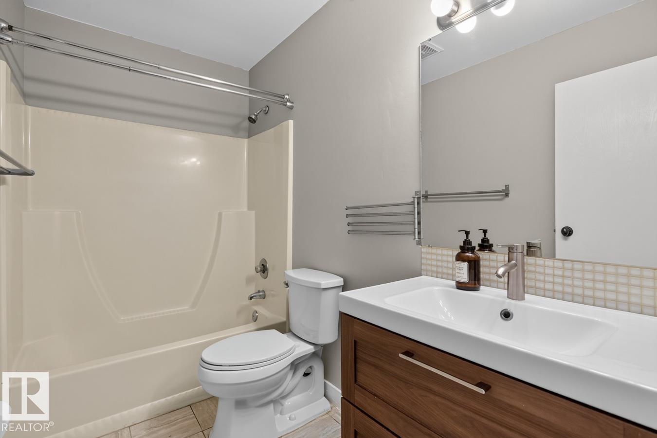 3524 51 ST NW - 24