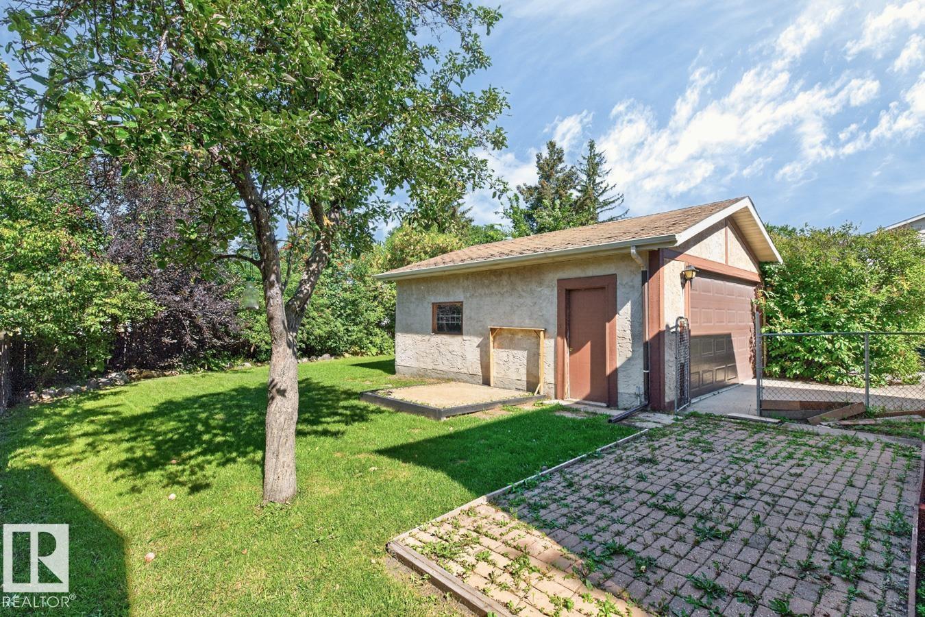 3524 51 ST NW - 37