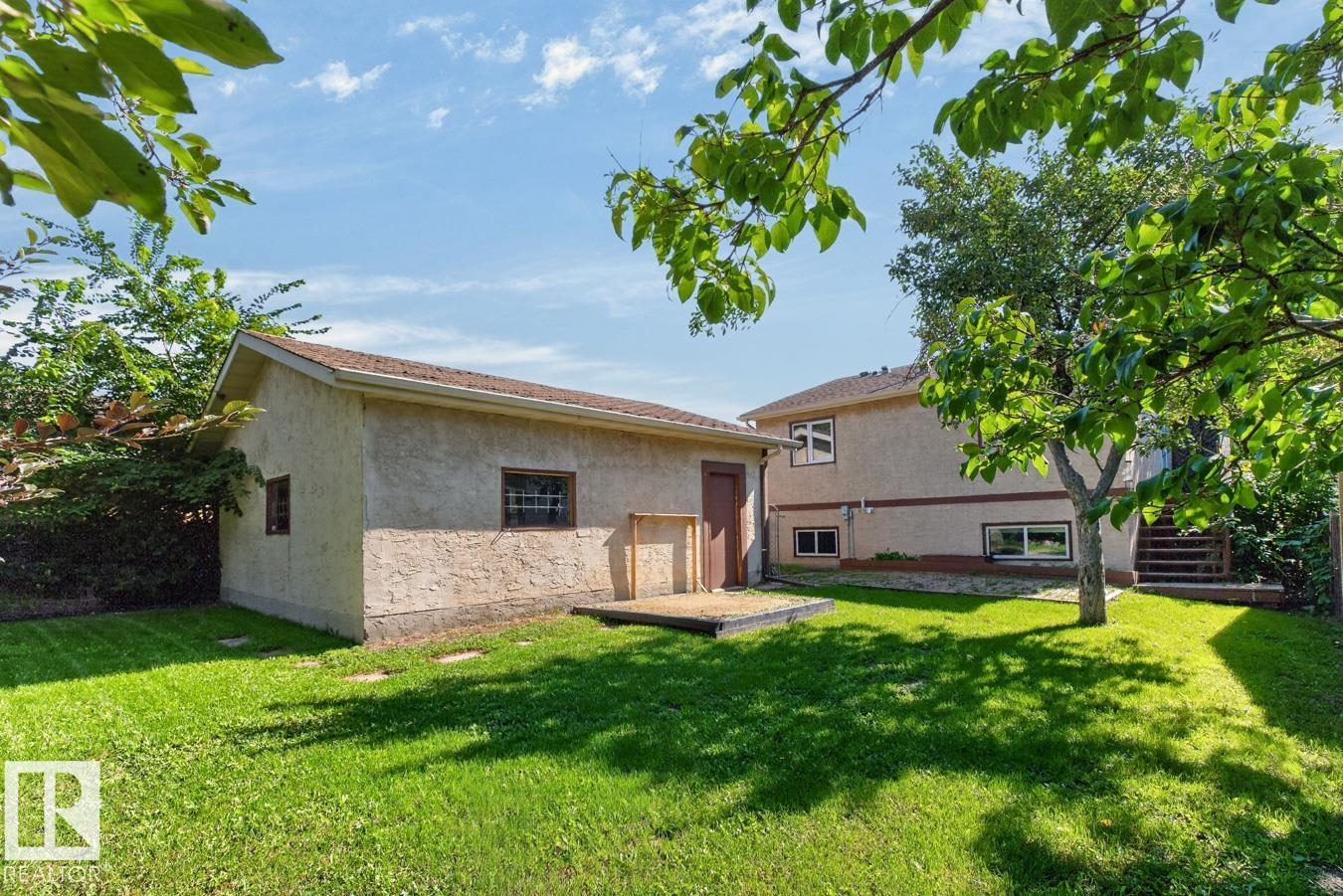 3524 51 ST NW - 38