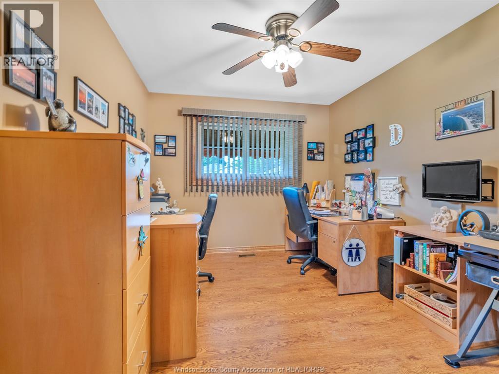 1048 COVENTRY COURT - 11