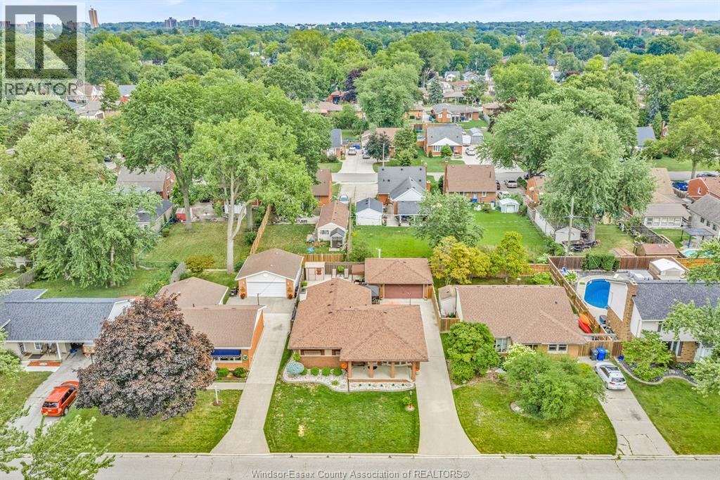 1048 COVENTRY COURT - Image 33
