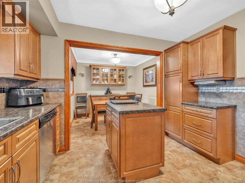 1048 COVENTRY COURT - 8
