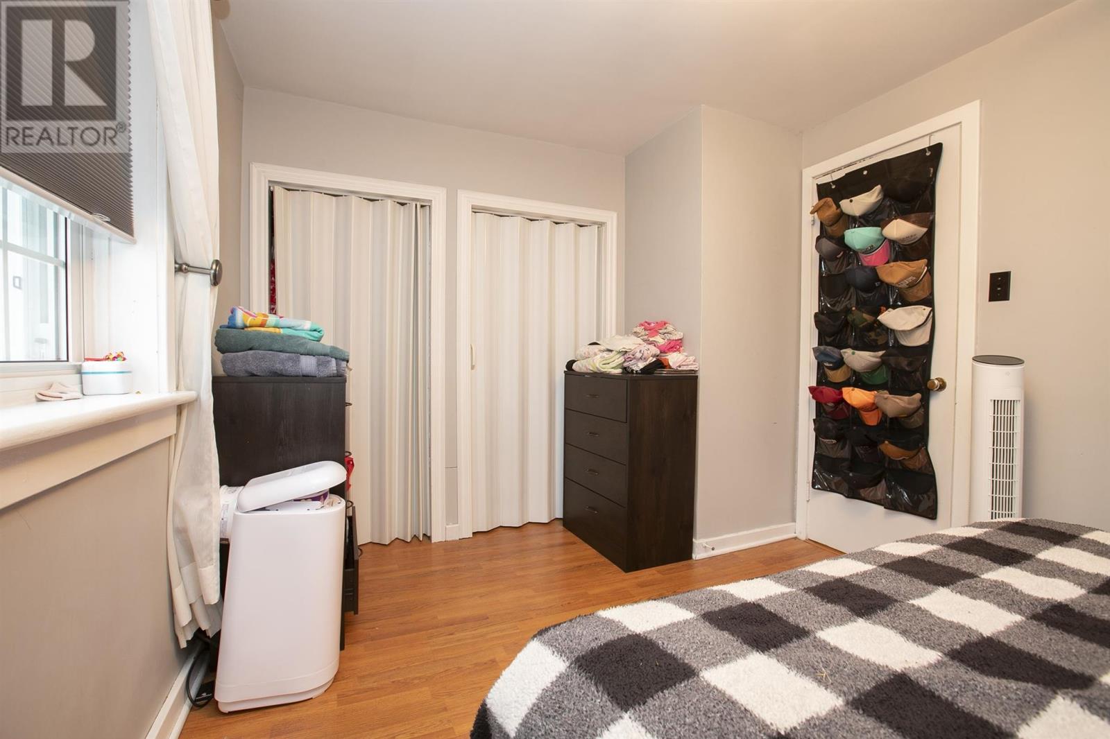 3 Henrietta AVE - 33