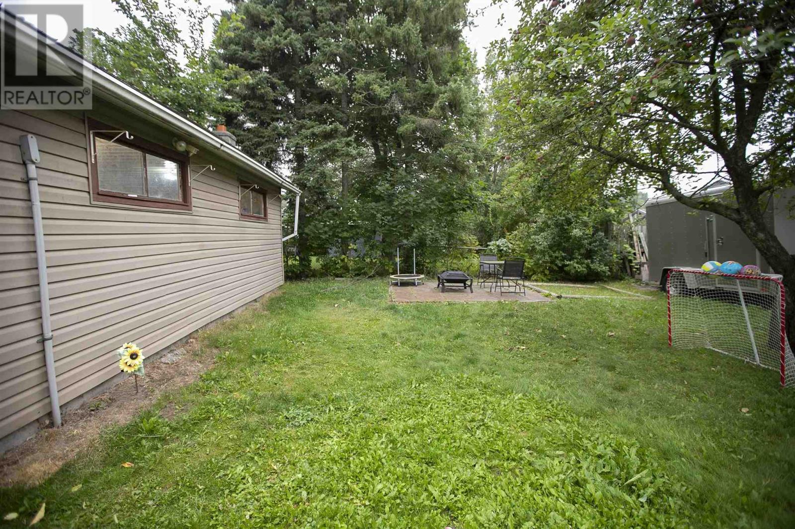 3 Henrietta AVE - 6