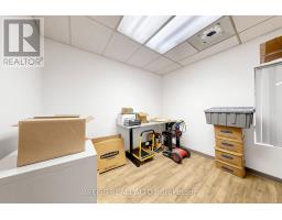 1581 Courtneypark Drive E, Mississauga, ON L5T1V9 Photo 16