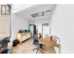 1581 Courtneypark Drive E, Mississauga, ON L5T1V9 Photo 17