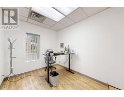 1581 Courtneypark Drive E, Mississauga, ON L5T1V9 Photo 14