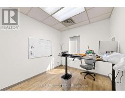 1581 Courtneypark Drive E, Mississauga, ON L5T1V9 Photo 15