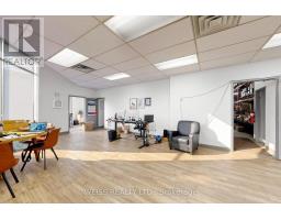 1581 Courtneypark Drive E, Mississauga, ON L5T1V9 Photo 6