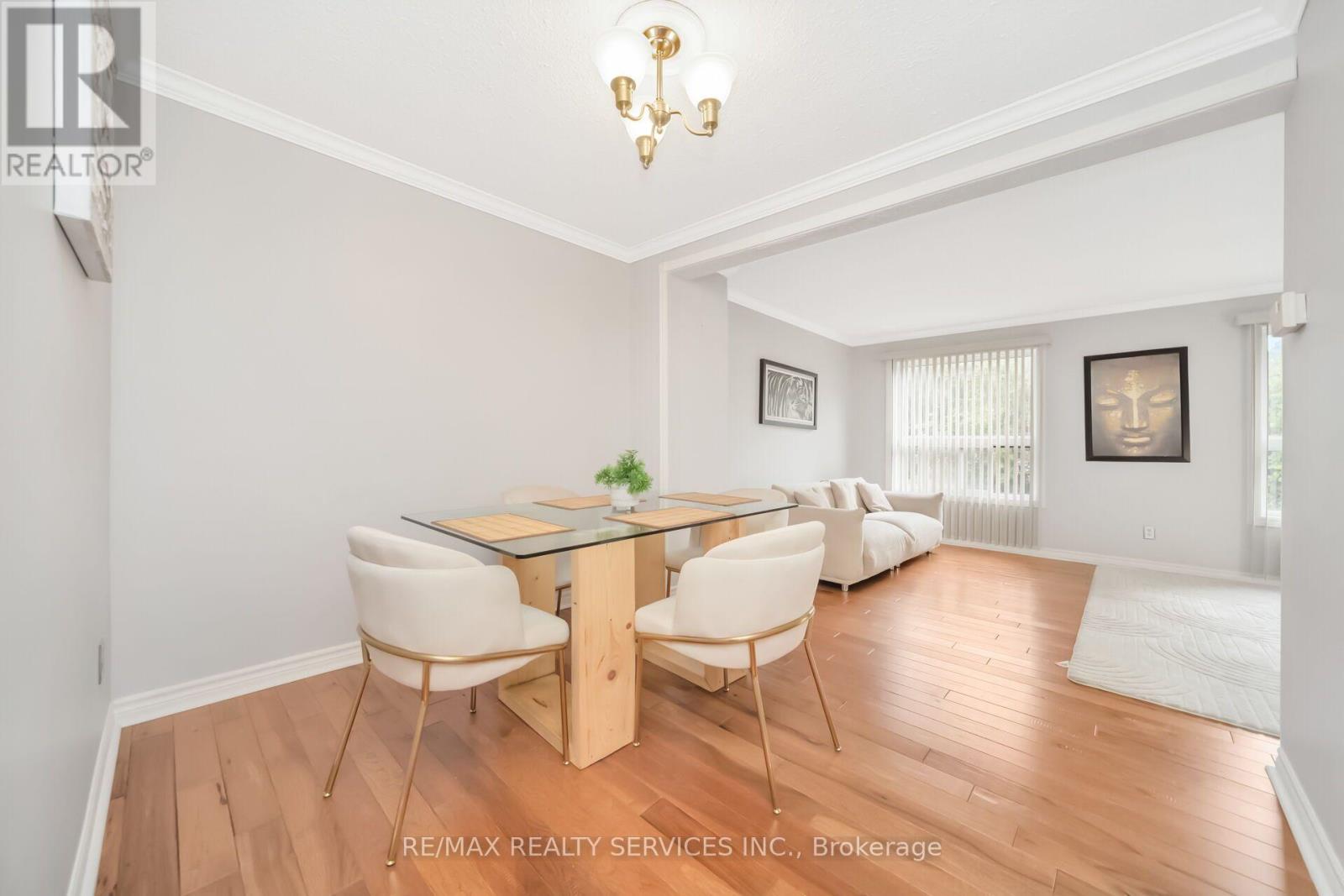 #68 68 BARONWOOD COURT - 15