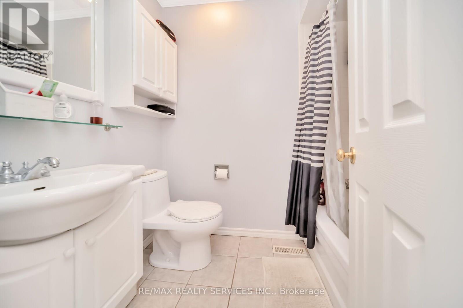 #68 68 BARONWOOD COURT - Image 22