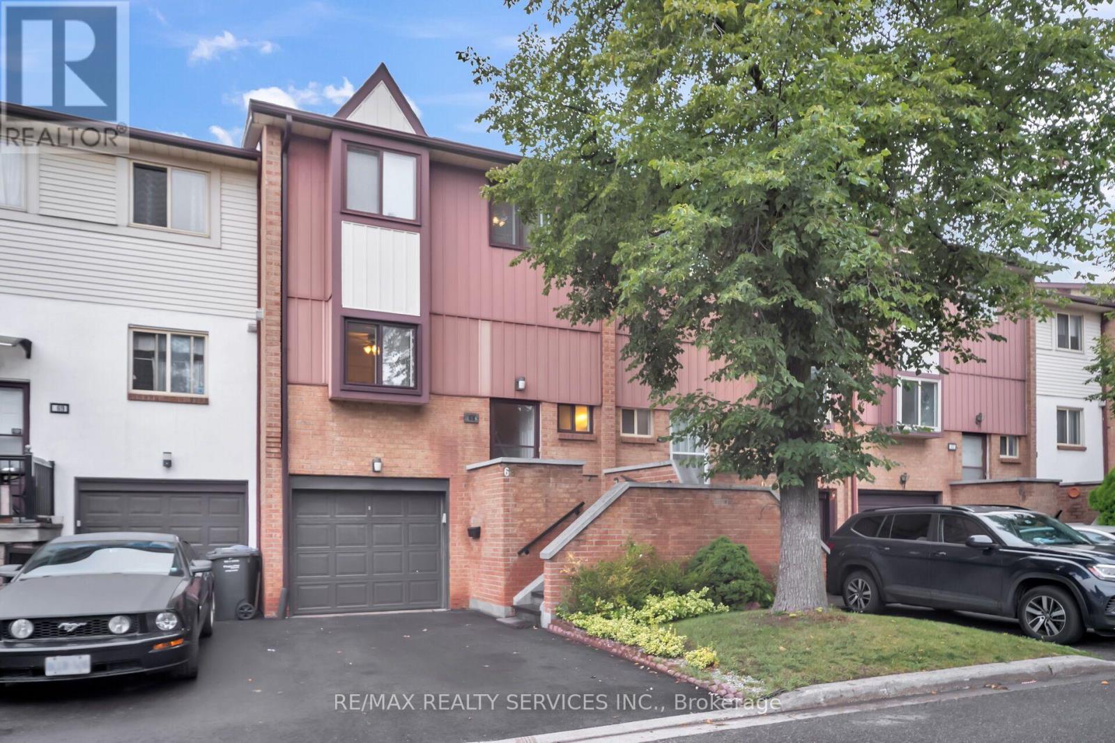 #68 68 BARONWOOD COURT - Image 3