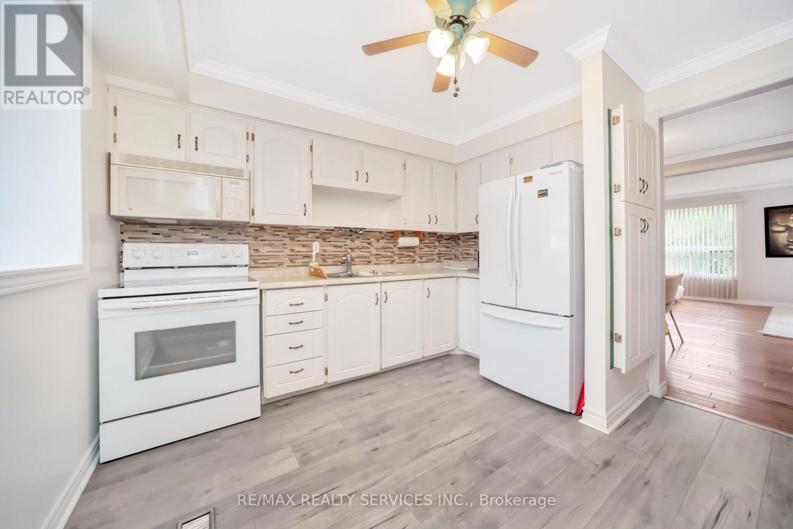#68 68 BARONWOOD COURT - Image 30
