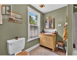 70 Livingston Avenue, Kingston, ON K7L4L4 Photo 20