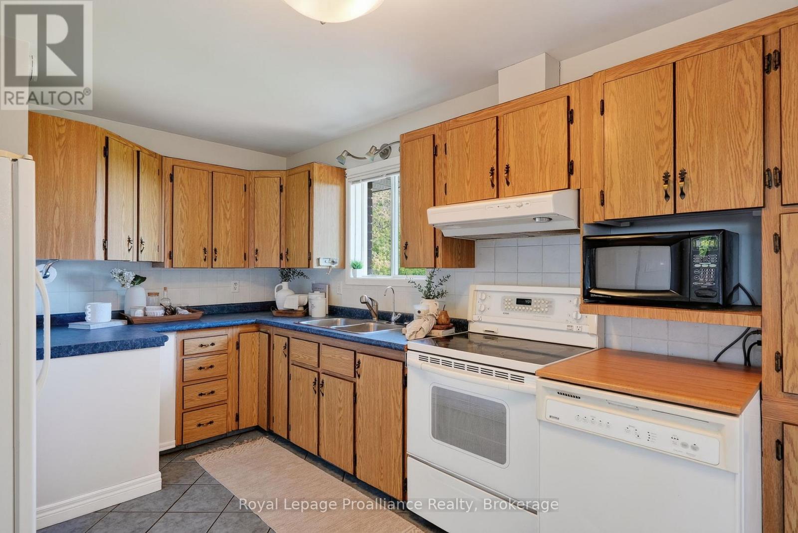 70 SIMPSON STREET - Image 13