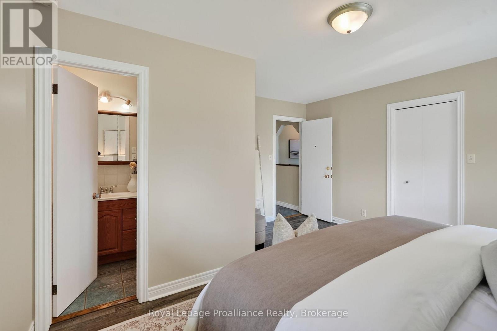 70 SIMPSON STREET - 22