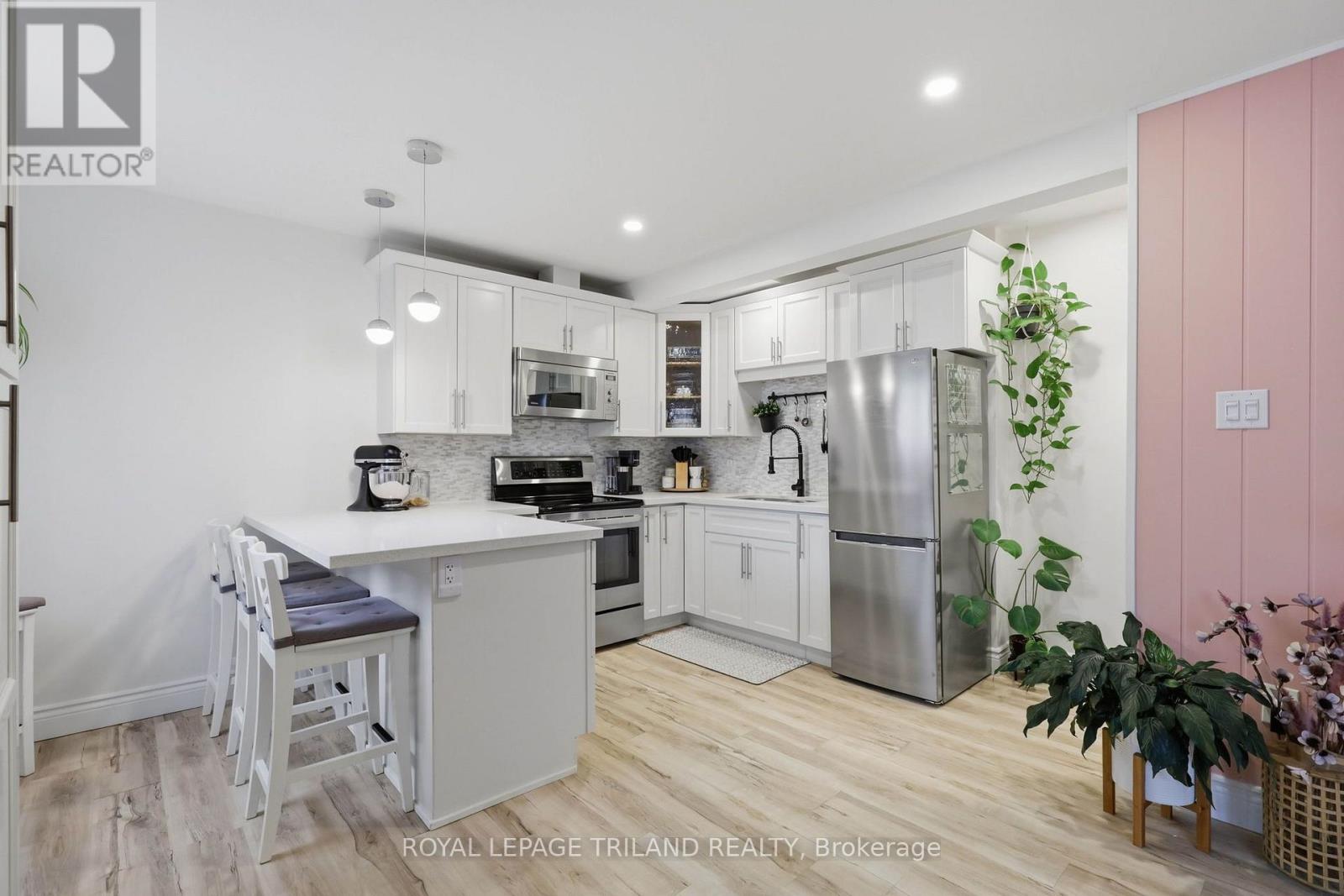 #81 825 DUNDALK DRIVE - 10