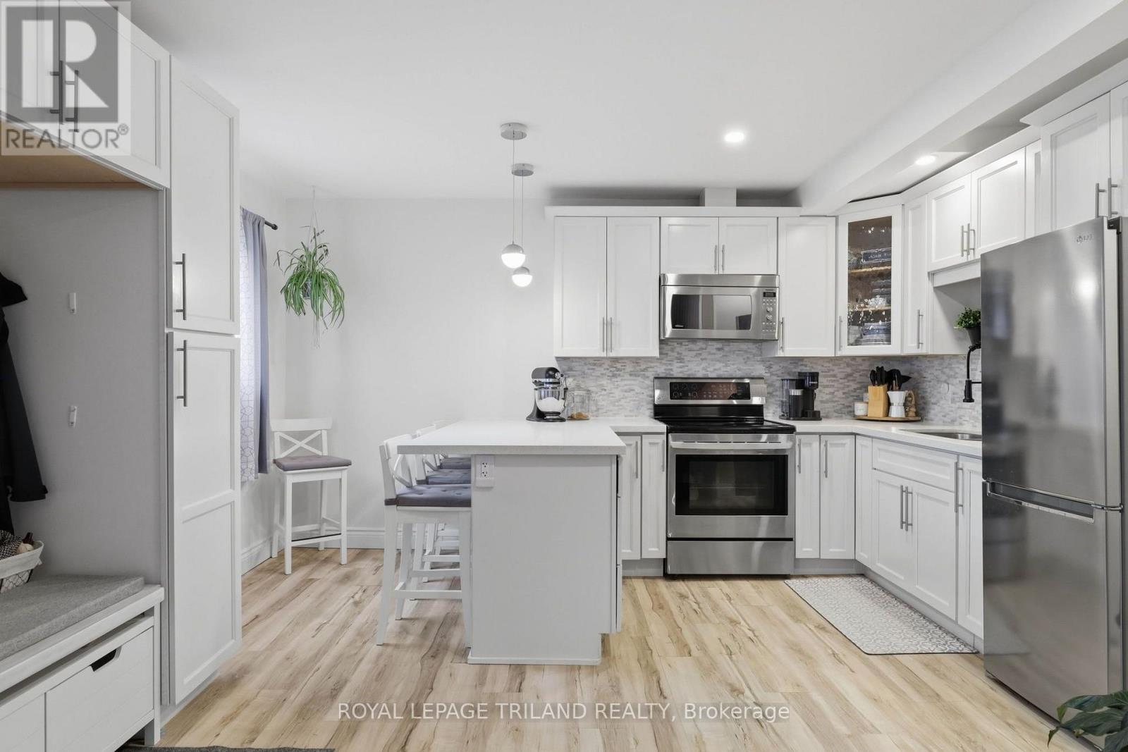 #81 825 DUNDALK DRIVE - Image 11