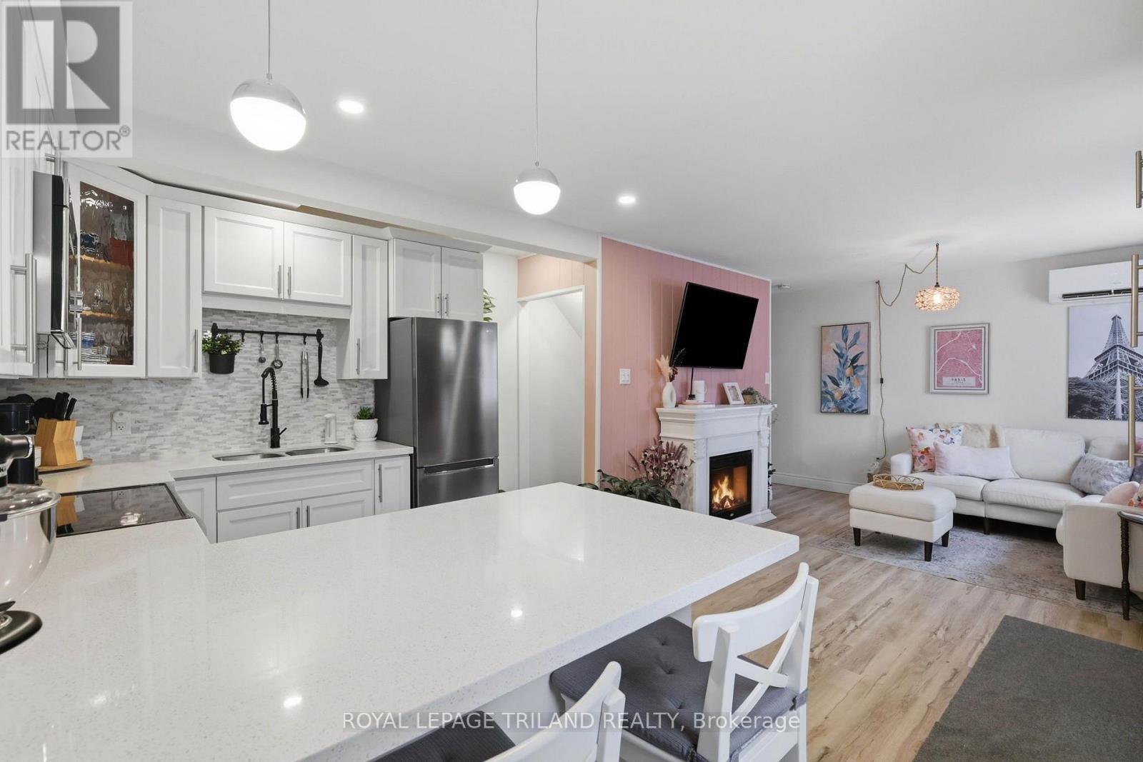 #81 825 DUNDALK DRIVE - 15