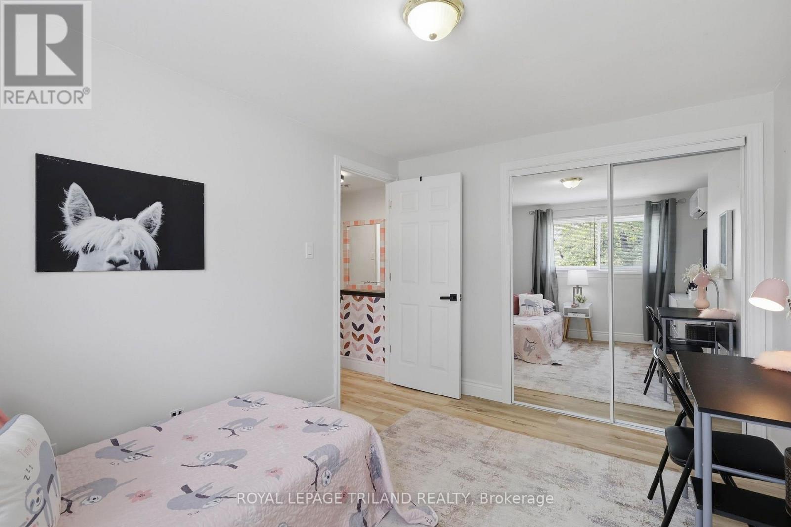 #81 825 DUNDALK DRIVE - 22