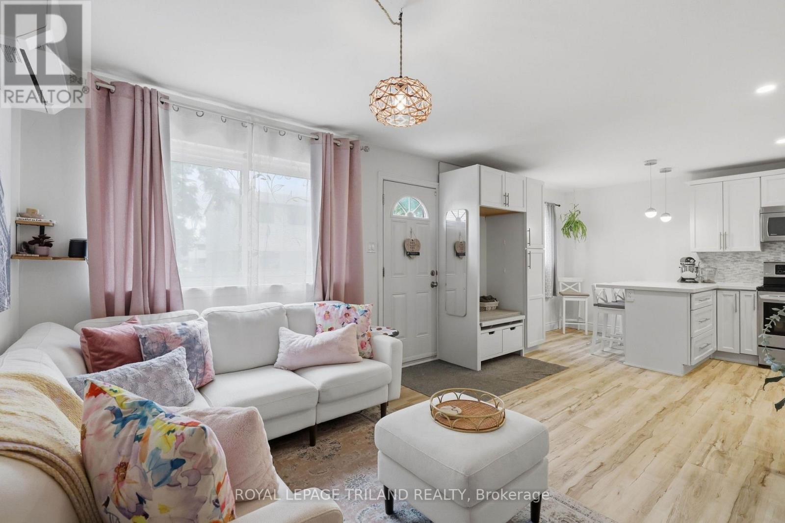 #81 825 DUNDALK DRIVE - 7