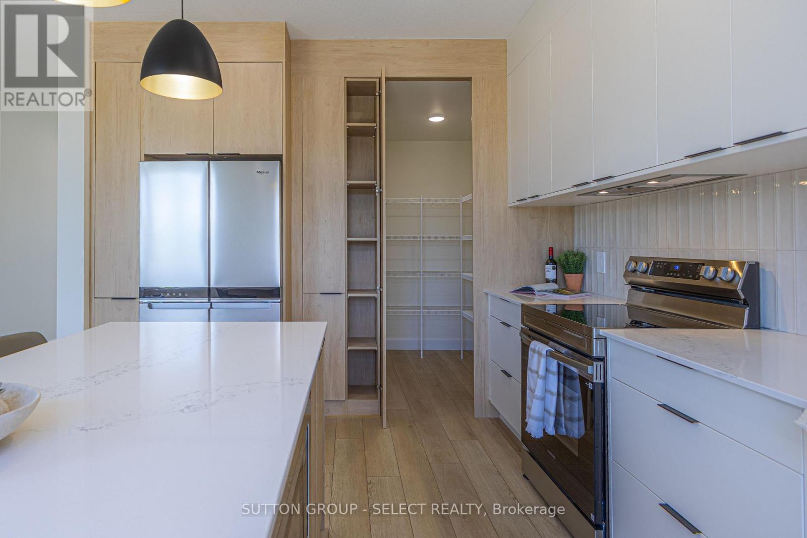#26 233 UPPER QUEEN STREET - Image 19