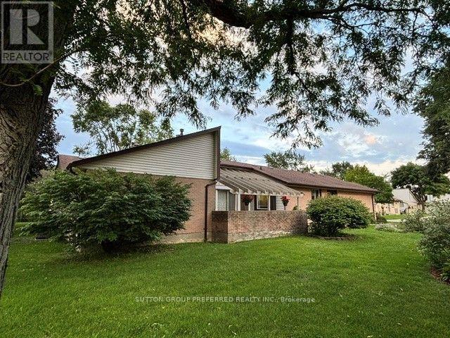 #40 60 FIDDLERS GREEN ROAD - 1